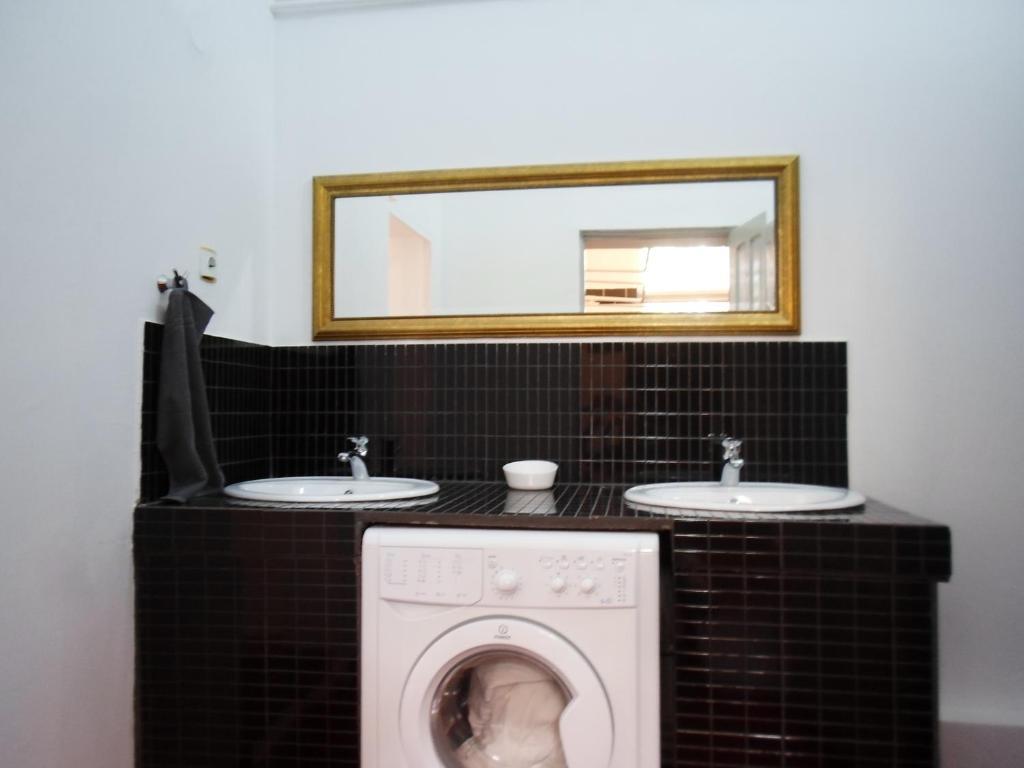 Antique Hostel Bukares Bagian luar foto